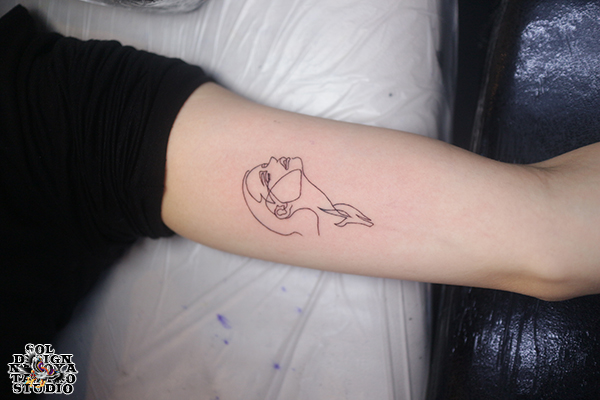 名古屋　タトゥー　女性